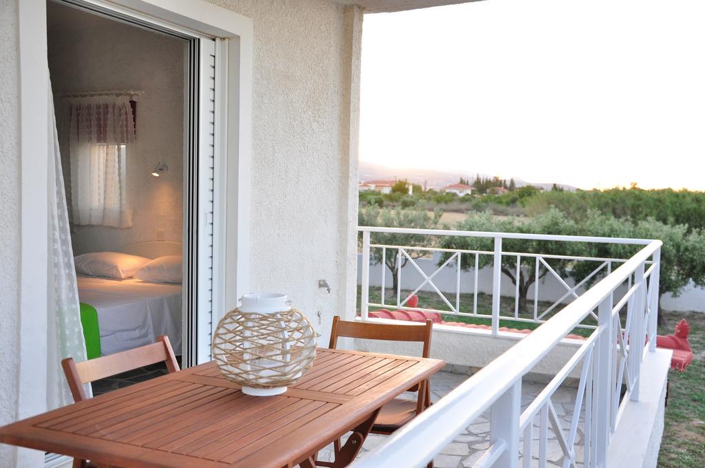 Phoenix Beachside Condos Kokkónion Zewnętrze zdjęcie