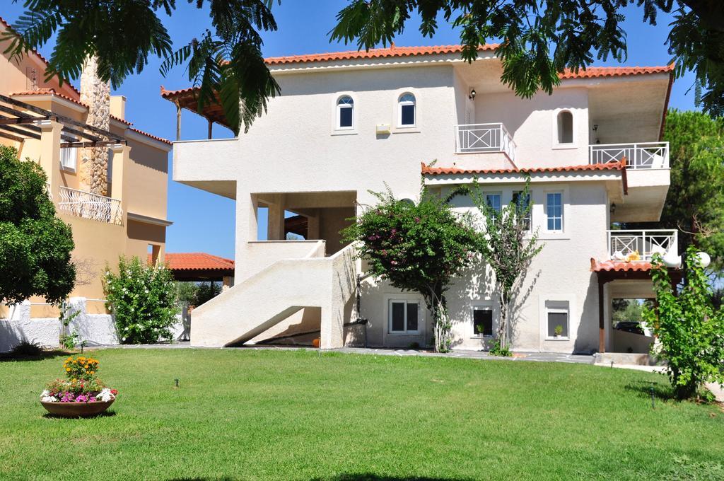 Phoenix Beachside Condos Kokkónion Zewnętrze zdjęcie